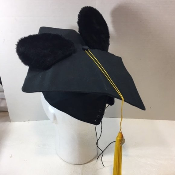 Disney's GradNite '06 Black Graduate Cap from Disney World - Picture 5 of 9